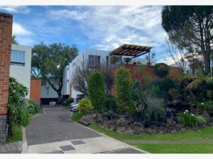 Casa en venta en Fuentes de Tepepan, Tlalpan — foto 2 de 23