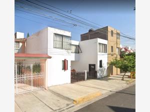 Casa en venta en Rinconada Coapa 1A Sección, Tlalpan — foto 2 de 17