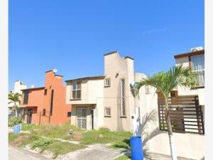 Casa en venta en 18 de Marzo, Ciudad Madero, Tamaulipas