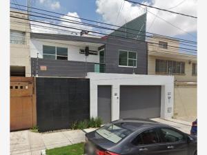 Casa en venta en Los Colomos, Guadalajara — foto 2 de 7