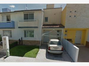 Casa en Santuarios del Cerrito, Corregidora, Querétaro