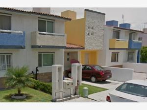 Casa en venta en Santuarios del Cerrito, Corregidora — foto 3 de 13