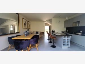 Casa en venta en Arbolada Bosques de Santa Anita, Tlajomulco de Zúñiga — foto 3 de 27