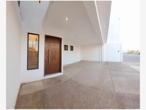 Casa en venta en Los Viñedos, Torreón — foto 2 de 30