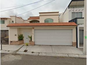 Casa en Colinas del Cimatario, Querétaro, Querétaro