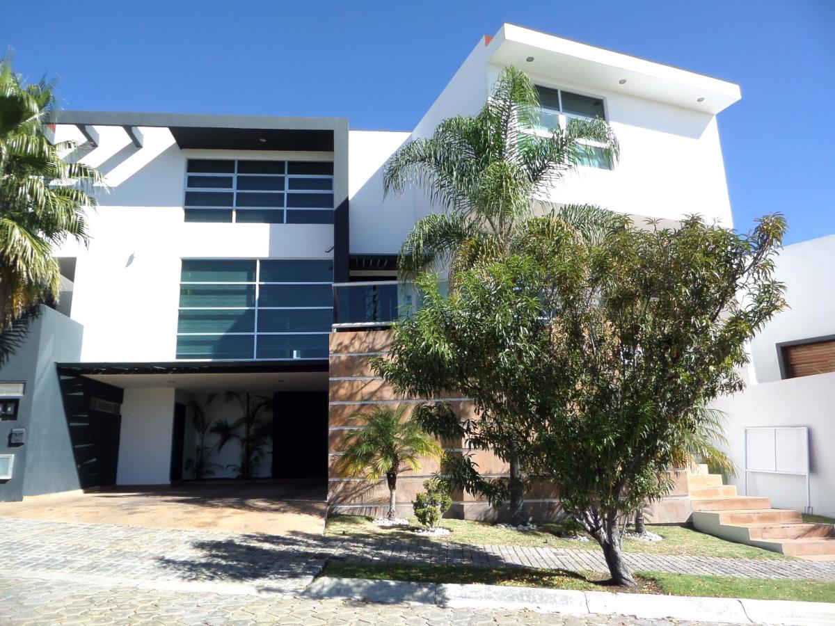Casa en venta en Lomas de Angelópolis, San Andrés Cholula — foto 1 de 51