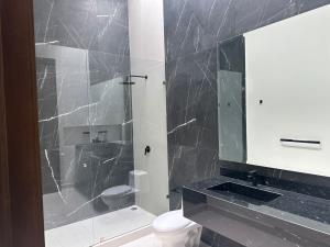 Casa en venta en La Campiña del Bosque, León — foto 2 de 13