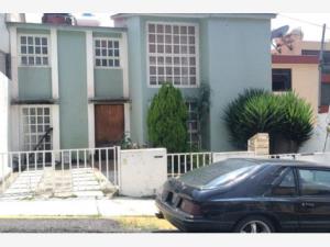 Casa en Ciudad Satelite, Naucalpan de Juárez, México