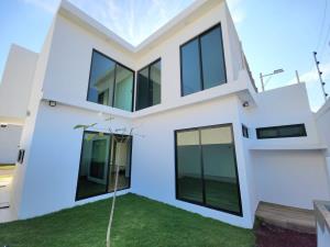 Casa en venta en Lomas de la Rioja, Alvarado — foto 2 de 10