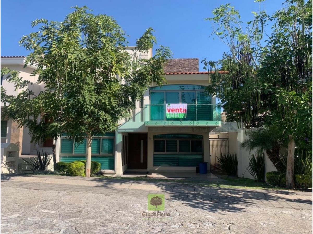 Casa en venta en El Manantial, Tlajomulco de Zúñiga — foto 1 de 34