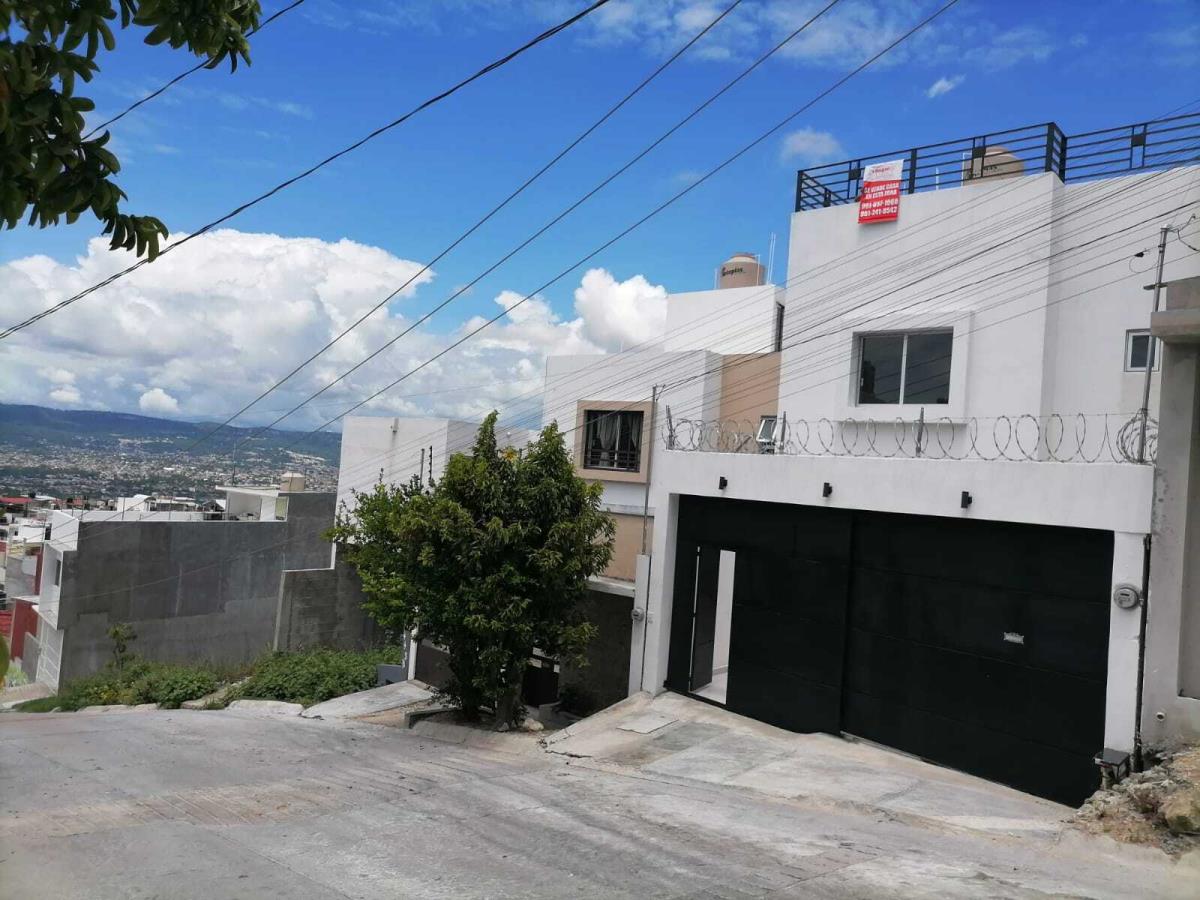 Casa en venta en Las Aguilas, Tuxtla Gutiérrez — foto 1 de 20