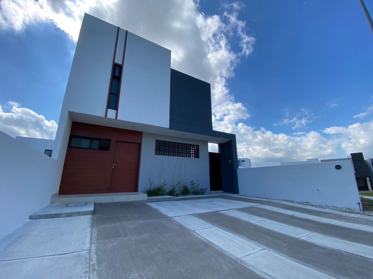 Casa en venta en Lomas de la Rioja, Alvarado — foto 1 de 12
