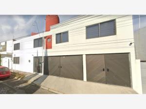 Casa en venta en Rincon Arboledas, Puebla, Puebla