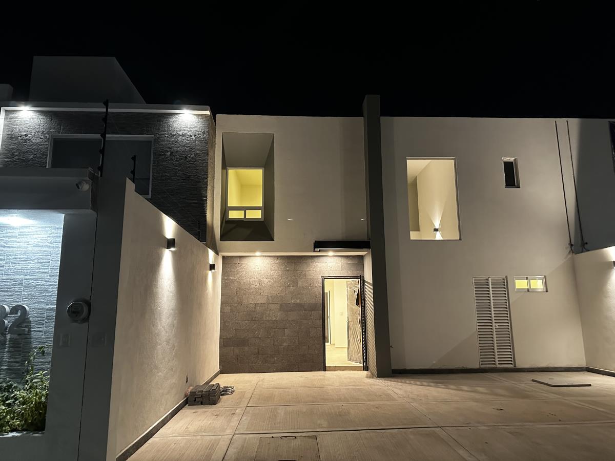 Casa en venta en Residencial Santa Fe, Corregidora — foto 1 de 65