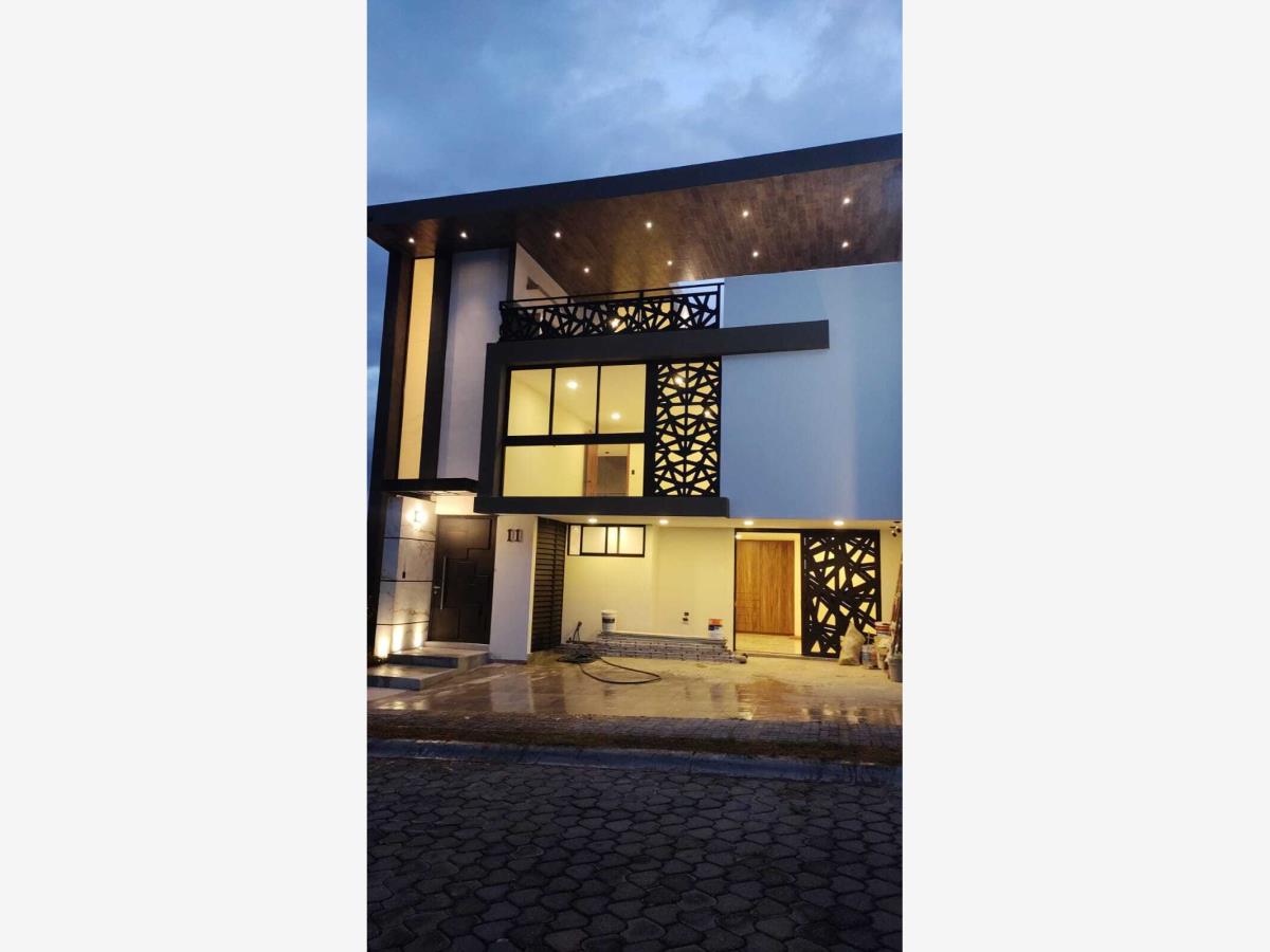 Casa en venta en Lomas de Angelópolis, San Andrés Cholula — foto 1 de 31