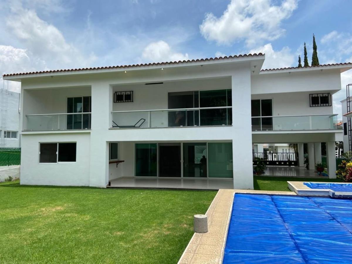 Casa en venta en Lomas de Cocoyoc, Atlatlahucan — foto 1 de 14