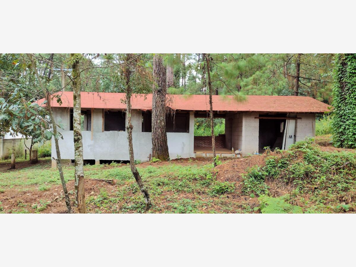 Casa en venta en Avandaro, Valle de Bravo — foto 1 de 12