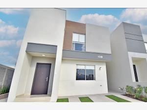 Casa en venta en Villas Castellana, Saltillo, Coahuila de Zaragoza