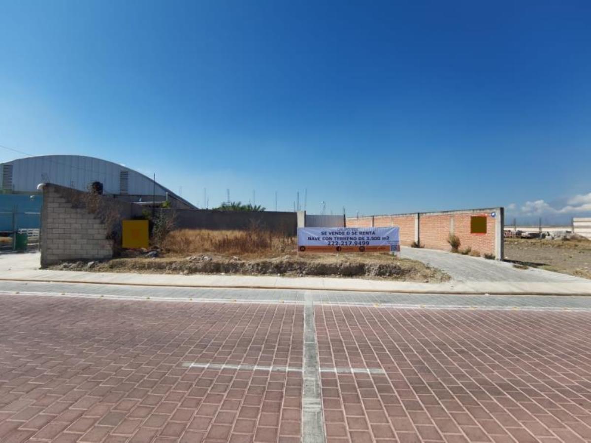 Nave en venta en San Bernardino Tlaxcalancingo, San Andrés Cholula — foto 1 de 30