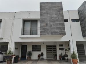 Casa en venta en Las Puertas del Desierto, Torreón — foto 2 de 37