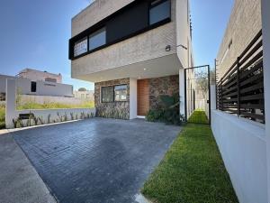Casa en venta en Bosques Vallarta, Zapopan — foto 2 de 39