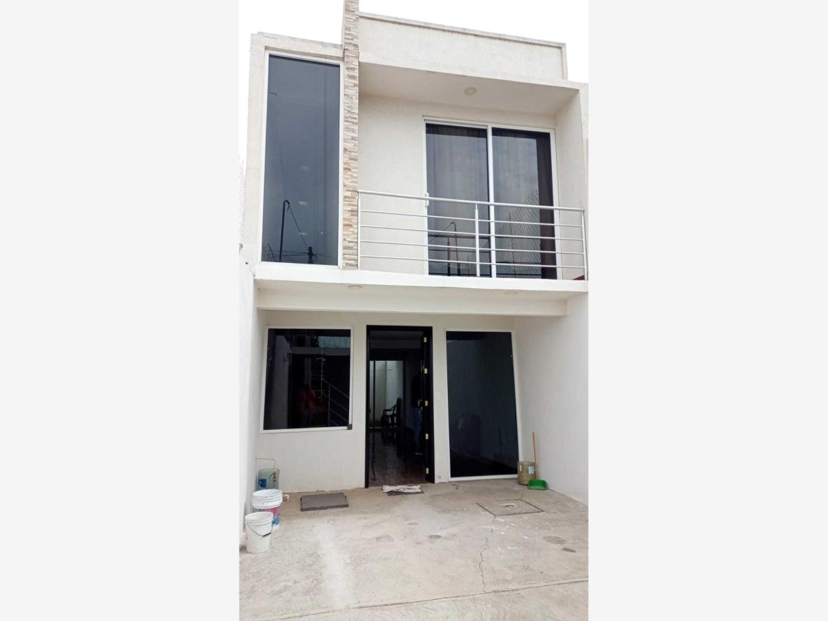 Casa en venta en Jacarandas, Pátzcuaro — foto 1 de 27