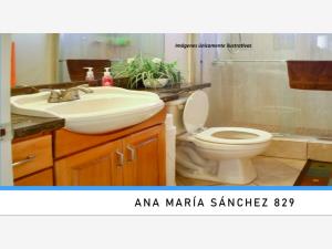 Casa en venta en Parques Del Nilo, Guadalajara — foto 2 de 23