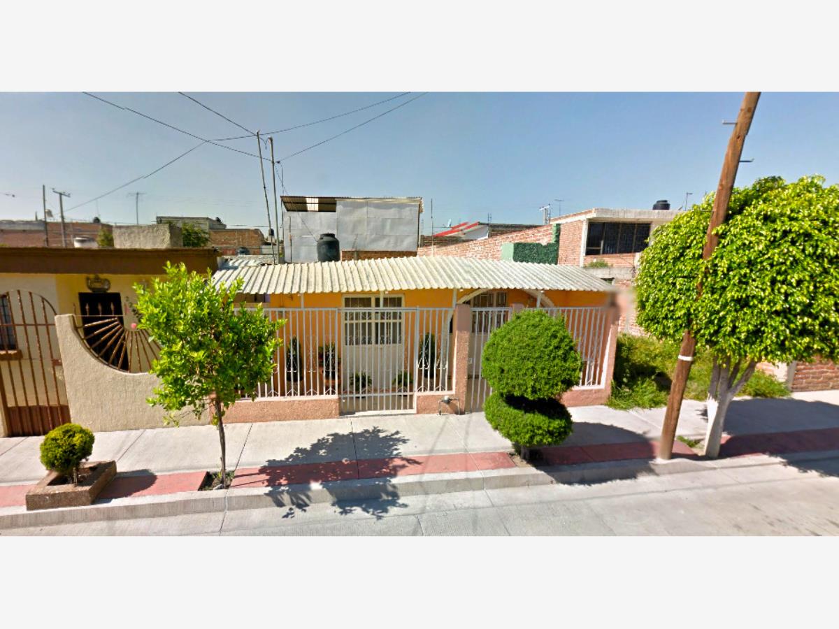 Casa en venta en La Carmona, León — foto 1 de 18