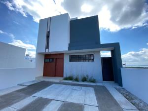 Casa en venta en Lomas de la Rioja, Alvarado — foto 2 de 21
