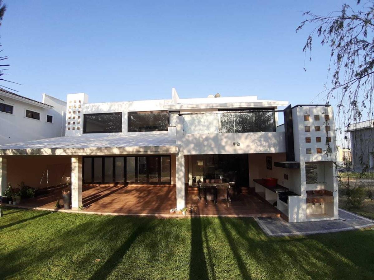 Casa en venta en Country Club Gran Jardín, León — foto 1 de 9