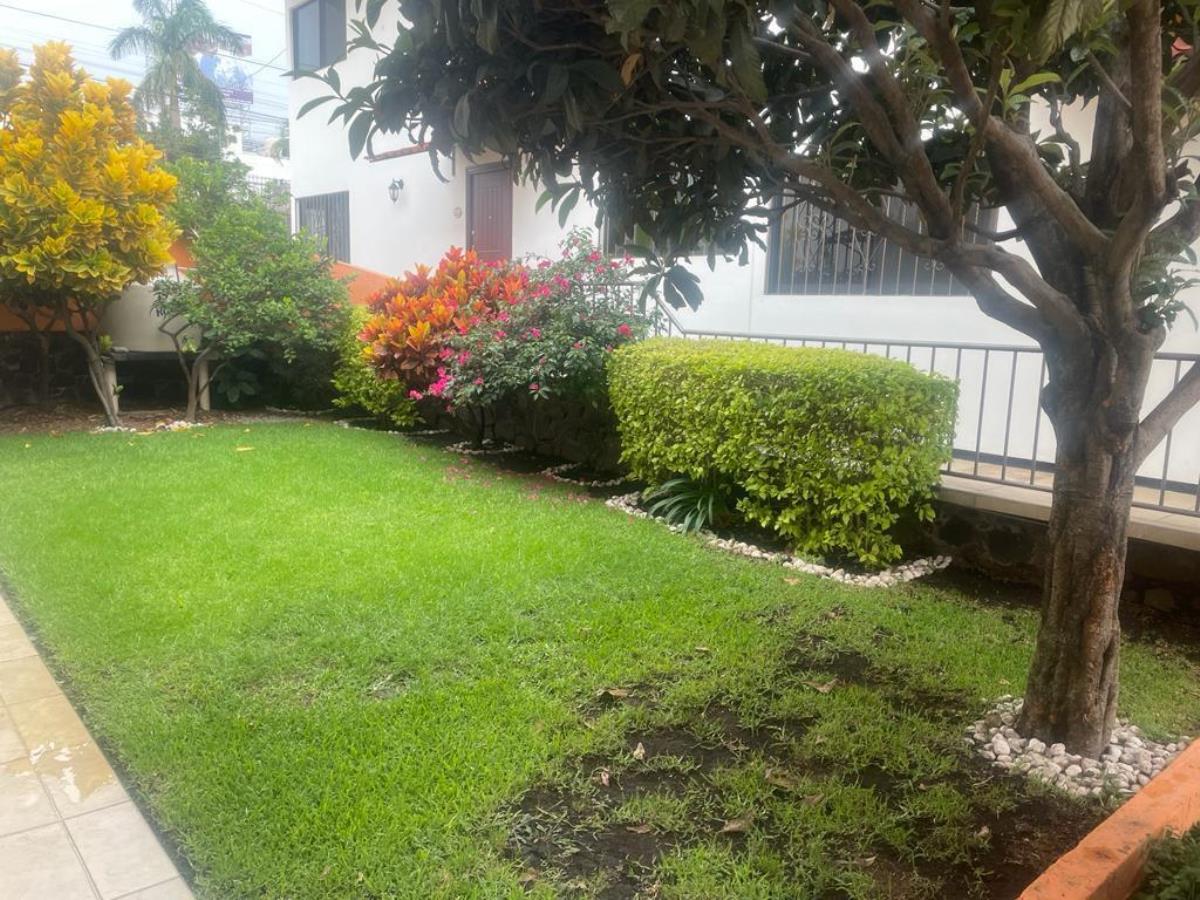 Casa en venta en Del Empleado, Cuernavaca — foto 1 de 15