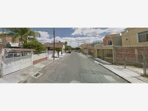 Casa en venta en Zona de Oro, Celaya — foto 3 de 11