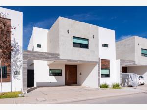 Casa en venta en La Toscana Residencial, Torreón — foto 2 de 26
