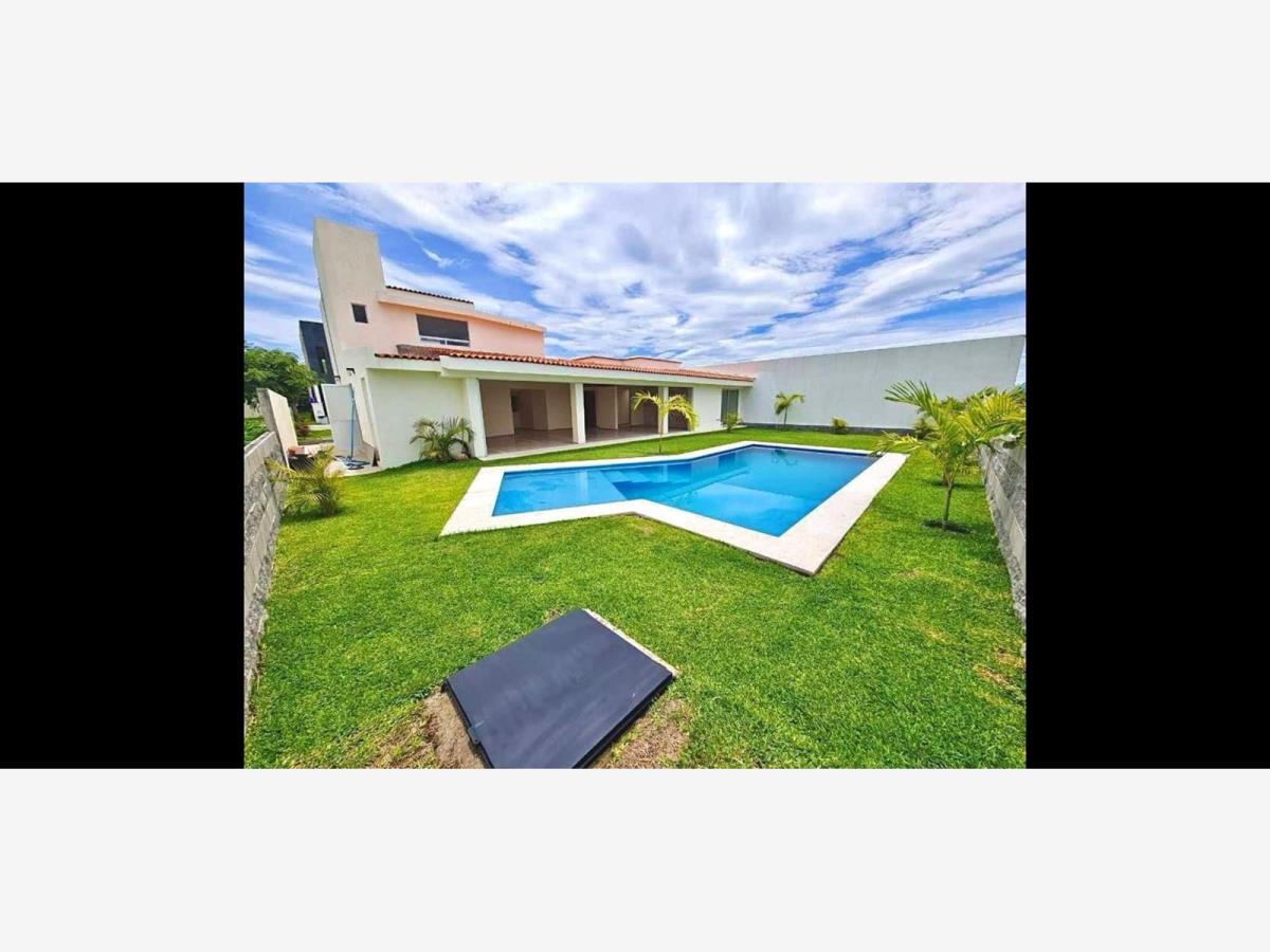 Casa en venta en Club de Golf Santa Fe, Xochitepec — foto 1 de 10