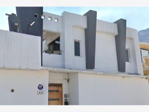 Casa en venta en Cerradas de Cumbres, Monterrey — foto 3 de 14