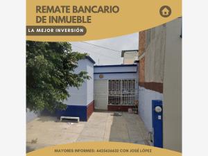 Casa en Valle de las Flores, Irapuato, Guanajuato
