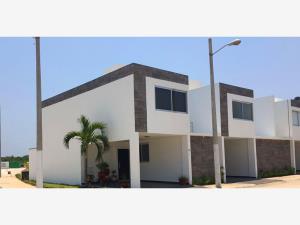 Casa en venta en Transportistas, Coatzacoalcos — foto 3 de 28