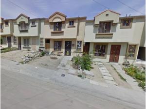 Casa en Villa Residencial del Bosque, Tijuana, Baja California