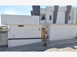 Casa en venta en Cerradas de Cumbres, Monterrey, Nuevo León