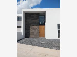Casa en venta en Bosques Tres Marias, Morelia — foto 2 de 22