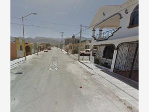 Casa en venta en Amistad, Saltillo — foto 2 de 6