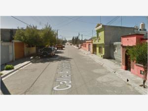Casa en venta en Nazario S Ortiz Garza, Saltillo — foto 2 de 4