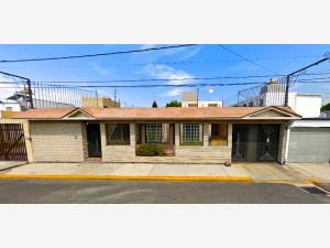 Casa en venta en Electra, Tlalnepantla de Baz, México