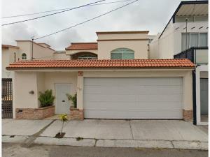 Casa en Colinas del Cimatario, Querétaro, Querétaro