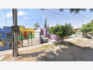 Casa en venta en Hacienda Santa Fe, Tlajomulco de Zúñiga — foto 3 de 7