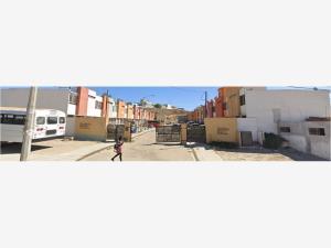 Casa en Los Valles, Tijuana, Baja California