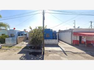 Casa en venta en Hacienda Santa Fe, Tlajomulco de Zúñiga — foto 2 de 7