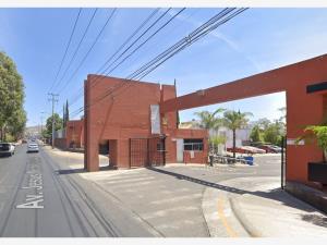 Casa en venta en Los Olivos de Tlaquepaque, San Pedro Tlaquepaque — foto 2 de 8