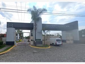 Casa en Quintanova Residencial, San Pedro Tlaquepaque, Jalisco