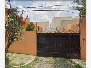 Casa en Miguel Hidalgo, Tlalpan, Ciudad de México